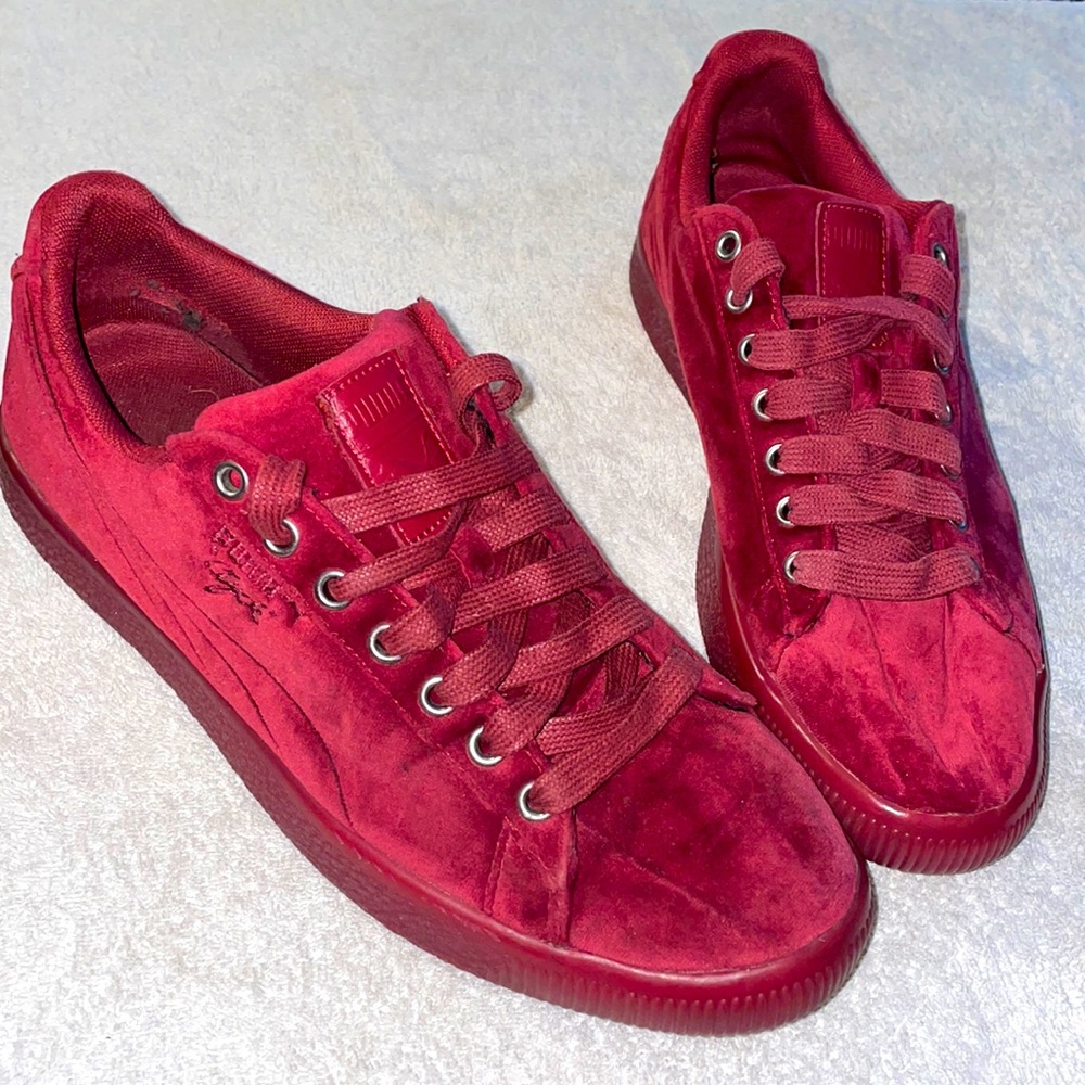 Red Pumas